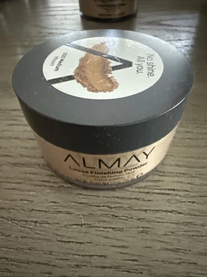 Almay Smart Shade Loose Finishing Powder, 300 Medium, 1 oz - Image 1 of 2