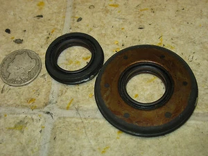 71 YAMAHA SS433 EXCITER 440 CRANK CRANKSHAFT SEALS - Picture 1 of 5