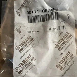 YAMAHA Genuine New Motorcycle Parts YZF-R1 Upper Cowl Bolt 90111-05045 3432 - Picture 1 of 2