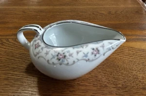 NORITAKE BLOOMFIELD 6042 CREAM PITCHER CREAMER 4 1/2" VINTAGE SHABBY CHIC - Picture 1 of 10