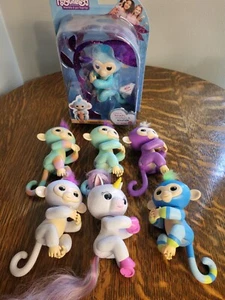 Fingerlinge Set mit (Amelia) blau Glitzer Affe Neu im Karton 6 offene Einhorn weiß lila - Bild 1 von 13