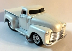 MUSCLE MACHINES 1953 CHEVY PICKUP 1/64 DIE CAST - - 53 CHEVY - - Picture 1 of 3