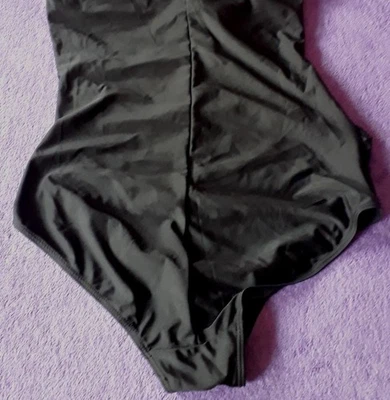 OCTOPUS Schlichter Badeanzug Super Stretchig o.Bügel Gefüttert GR:46 Schw⚠️s.Maß - Bild 1 von 3