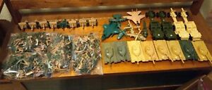 Vintage Lot Of Over (430) Plastic Toy Army Men & Tanks Jeeps Jets Mixed Brands
