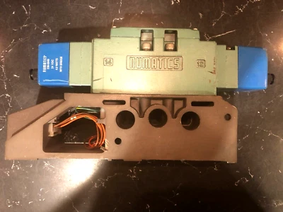 全新 NUMATICS I24BB415MP00061 SOLENOID VALVE 150PSI I23BB400MP00061 24V — 第 1/4 张图片