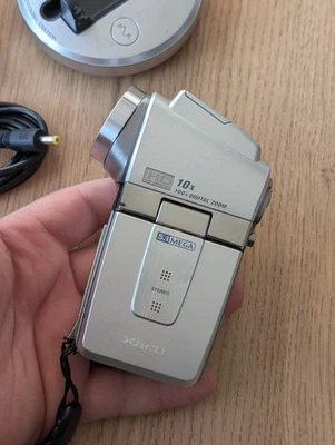 Sanyo Xacti VPC-HD1 Digital Movie Camera Digicam W/ Accessories. Full Working! - Image 1 of 4