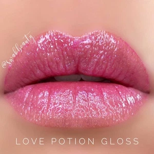 ✨ *Love Potion GLOSS *SIZE .20* LipSense SeneGence SEALED *FAST/FREE SHIPPING - Picture 1 of 1