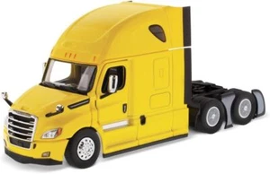 Freightliner New Cascadia Sleeper Cab Truck Tractor Yellow 1/50 Diecast Model - Picture 1 of 1