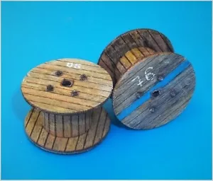 Modellbau Zubehör, 2 Kabeltrommeln Ø 2,2 cm, 1,4 cm breit, 1:48 - Picture 1 of 2