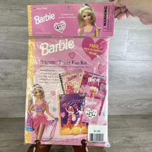 Nuevo en caja Mattel 1998 Barbie Travel Divertido Kit con Barbie ocupada Little Gold Book, para colorear - Imagen 1 de 10