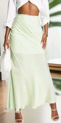 Maxi Falda Talla 12 Extra Grande Forrada Asimétrica Verde Salvia ASOS DESIGN NUEVA CON ETIQUETAS Foto 1 de 4