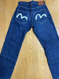 harga crewneck evisu original