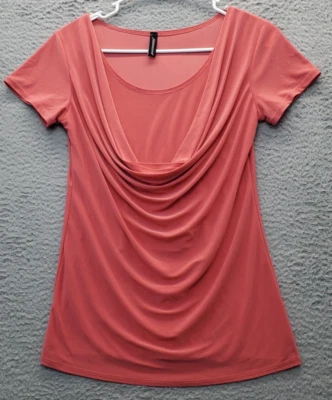 Camiseta Jason Maxwell feminina pequena salmão poliéster manga curta gola capuz - Imagem 1 de 4