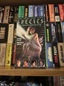 Species 1995 MGM-UA Home Video VHS Cult Classic Sci-Fi Horror Natasha Henstridge - Picture 1 of 4