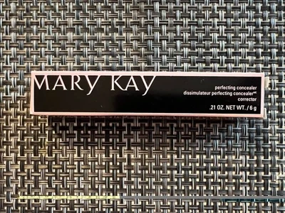 Mary Kay Perfecting Concealer Light Ivory 092191 New In Box Corrector Makeup - Image 1 of 4