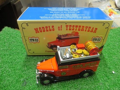 MATCHBOX MODELOS DE ANTAÑO CÓDIGO 1 1937 GMC VAN FIRE DEPT YFW-02 1:43 SIN USAR, EN CAJA Foto 1 de 4