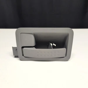Dodge Dakota 2005-2007 interior lado izquierdo interior manija de puerta gris B15 - Imagen 1 de 6