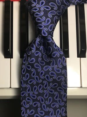 GEORGE / Hermosa Corbata Azul y Blanca Punteada Petite Boteh Paisley Seda (Nueva) Foto 1 de 4