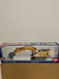 SIKU 1874 1:87 HO LIEBHERR HYDRAULIC EXCAVATOR - Picture 1 of 8