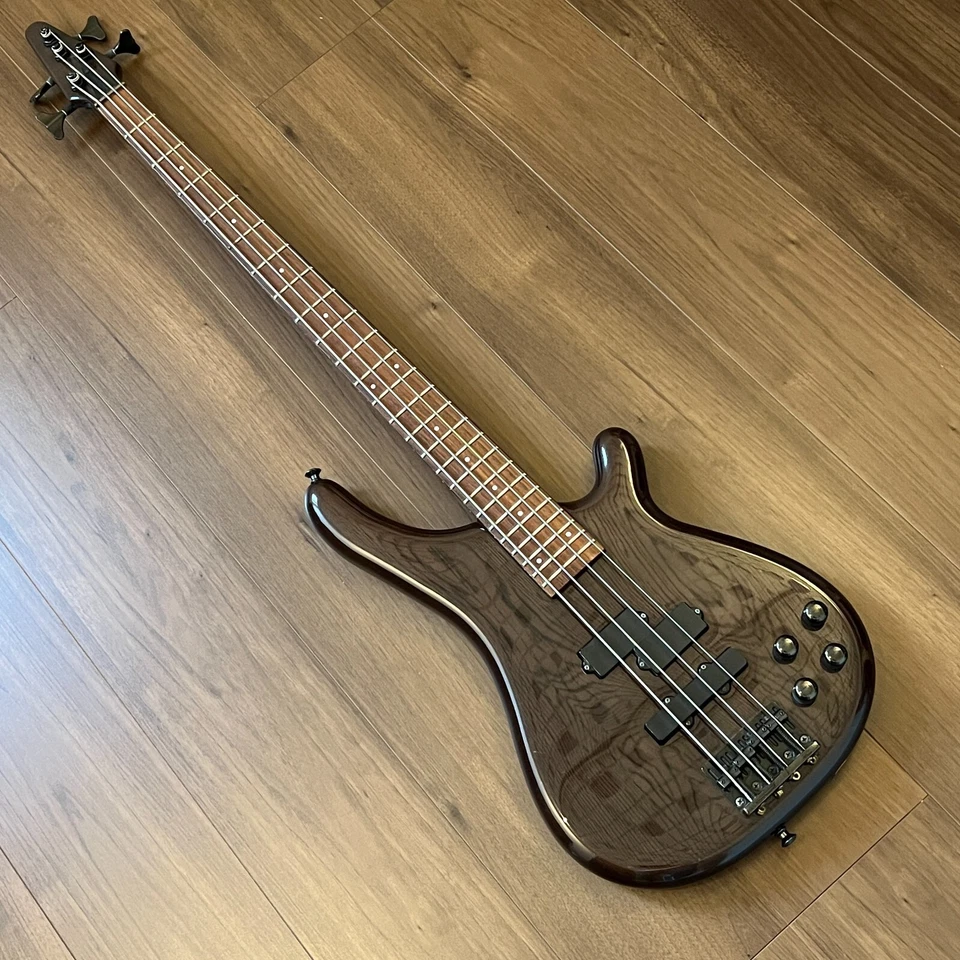 TUNE TB-04 BASS maniac active, light weight Japanese Bass guitar for any genre - Image 1 of 4