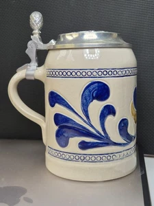 Steingut Bierseidel / Bierkrug mit Deckel - EKU Erste Kulmbacher Aktienbrauerei - Bild 1 von 4