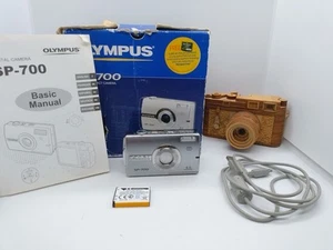 Olympus Digital Camera SP 700 6.0MP Silver Retro CCD Tested - Picture 1 of 8