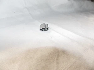 SAAB 900 classic window scraper window seal   SAAB 99 SAAB 90  clip for scraper - Picture 1 of 2