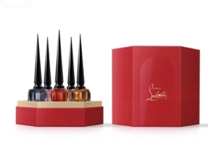 CHIRTIANLOUBOUTIN Fétiche Collection Coffret Miniatures Eau de Parfum 5x9ml New - Foto 1 di 1