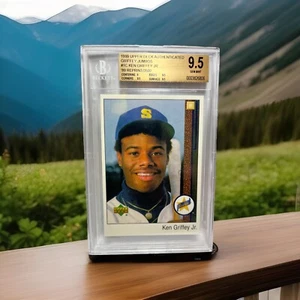 1999 UPPER DECK AUTHENTIC Jumbo /3500 GRIFFEY JR BGS 9.5, EXTREMELY RARE POP 38 - Picture 1 of 6