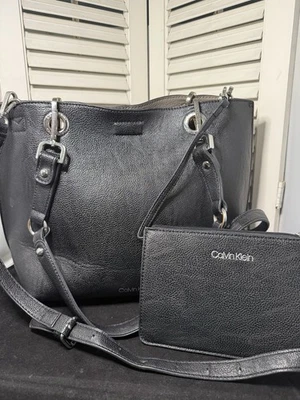 Calvin Klein Reversible Tote Bag Magnetic Closure W/ Matching Pouch Black Gray - Image 1 of 4