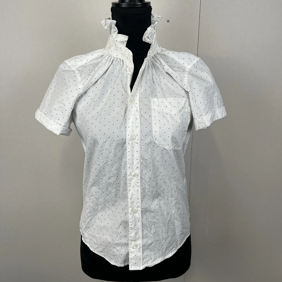 Top KMJ Quarantini Abotonado Talla XS Blanco Lunares Boyfriend Fit Kate McHale Foto 1 de 4