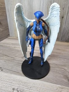 DC Collectibles The New 52 Earth 2 HawkGirl Figure Nicola Scott Sam Greenwell - Picture 1 of 4