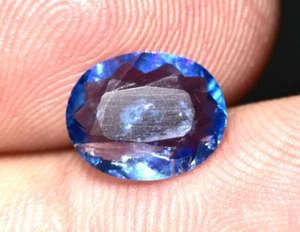 Piedra preciosa escapolita facetada cambio de color tenebrescente fluorescente 1,40 quilates - Imagen 1 de 8
