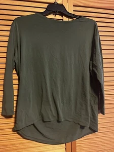 Green Athletic Women’s Long Sleeve - Picture 1 of 4
