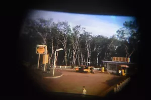 STAZIONE GUSCIO OKINAWA EPOCA VIETNAM ANNI 60 35MM DIAPOSITIVA ORIGINALE, JEEP MILITARE - Foto 1 di 2