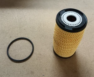 GENUINE RENAULT BRAND NEW CRTG-OIL FILTER 152093920R - Picture 1 of 5
