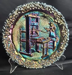 Fenton Carnival Glass Plate Of Earliest American Printer The Bay Psalm Book VTG - Picture 1 of 5