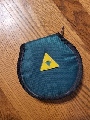 Nintendo Wii Legend of Zelda 12 Disco Juego Estuche Wiimote Cremallera Trifuerza Verde Foto 1 de 2