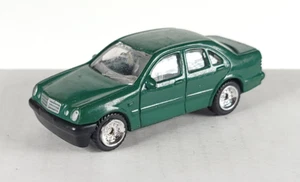 Golden Wheels loose Mercedes Benz E320 green - Picture 1 of 2