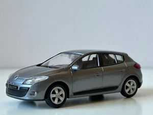 Renault Megane französisches legendäres Auto Modell Metall Diecast Spielzeug grau 1:43 Welly - Bild 1 von 11