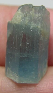 10.90ct Vietnam 100% Natural Rough Aquamarine Crystal Stick Specimen 2.15g 17mm - Picture 1 of 8