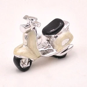 Deko Roller weiß silber 5 cm in Perlmutt Optik - Dekofigur Motorroller, Roller - Bild 1 von 4