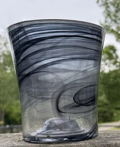 Black & White Opalescent Swirl Flower Vase 6” Tall - Kosta Boda? - Picture 1 of 9