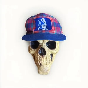 Vintage Duke Blue Devils Mütze Kappe Druckknopflasche rot blau kariert bestickt Maskottchen - Bild 1 von 6