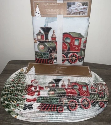 CUPCAKES & CASHMERE CHRISTMAS SANTA 60x84 TABLECLOTH 4 ROPE 18x12 PLACEMATS NWT - Image 1 of 4