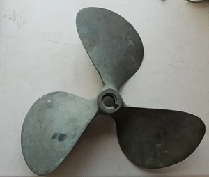 Vintage Brass 3-Blade 14 RH 16 Propeller Chris Craft 1-1/4" - Picture 1 of 11