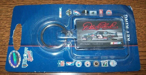 DALE EARNHARDT SR #3 GOODWRENCH 2004 WINCRAFT KEY CHAIN BRAND NEW!!!! Cover