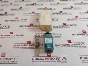 Honeywell Glac06a2b Limit Switch - Picture 1 of 10