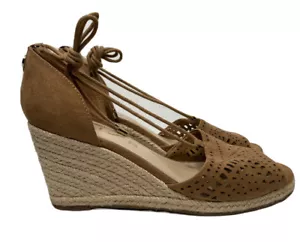 Unisa Damen-Espadrille-Keilsandalen Größe 7,5 braun lasergeschnittenes Wildleder Knöchelbänder - Bild 1 von 6