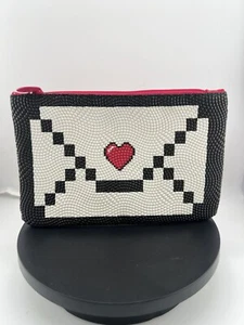 Bolsa de maquillaje Ipsy cosmética glamour rosa intenso negro blanco con cuentas corazón - Imagen 1 de 9